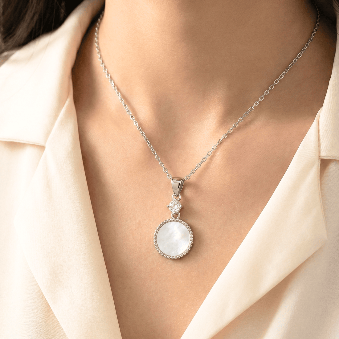 Ophelia Pearl Glow Silver Necklace