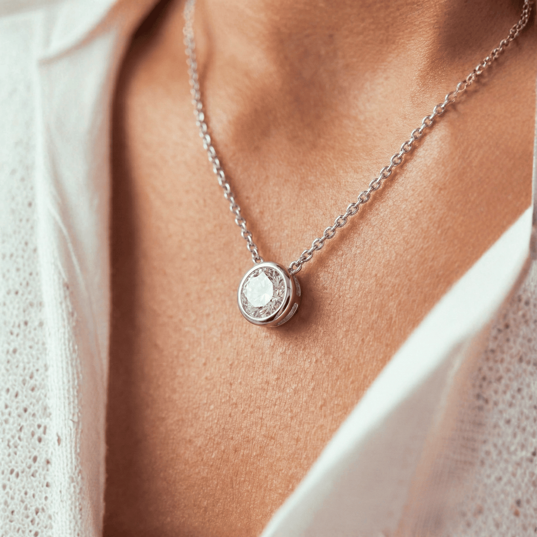 Aveline Solitaire Silver Necklace