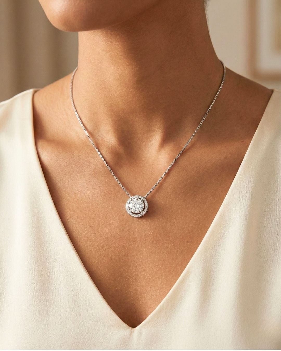 Silver Halo Round Necklace