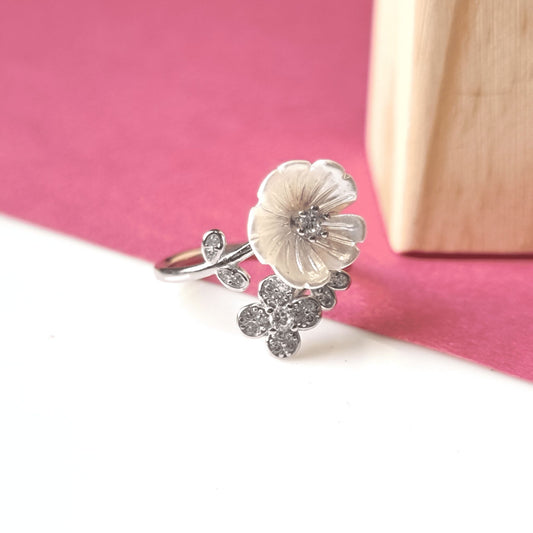 Silver MOP Flower Palates Ring