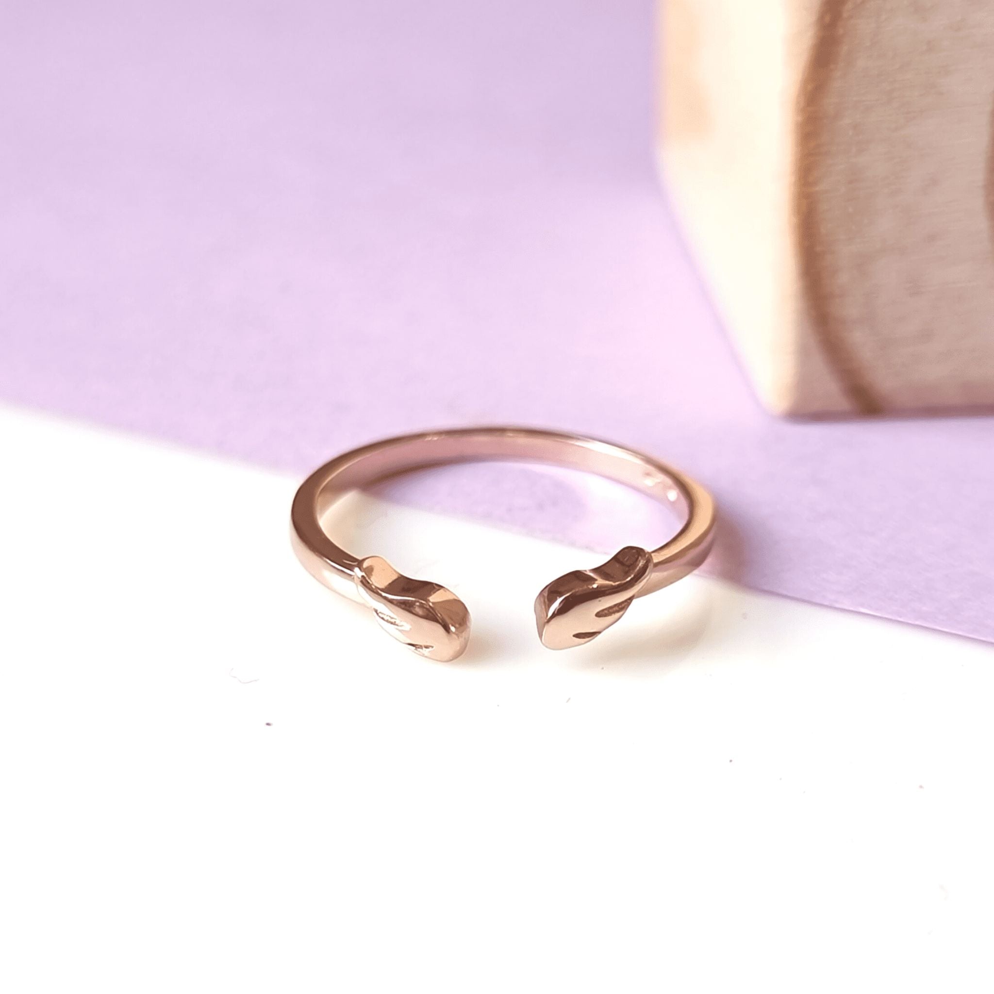 Rose Gold Minimal Angel Ring