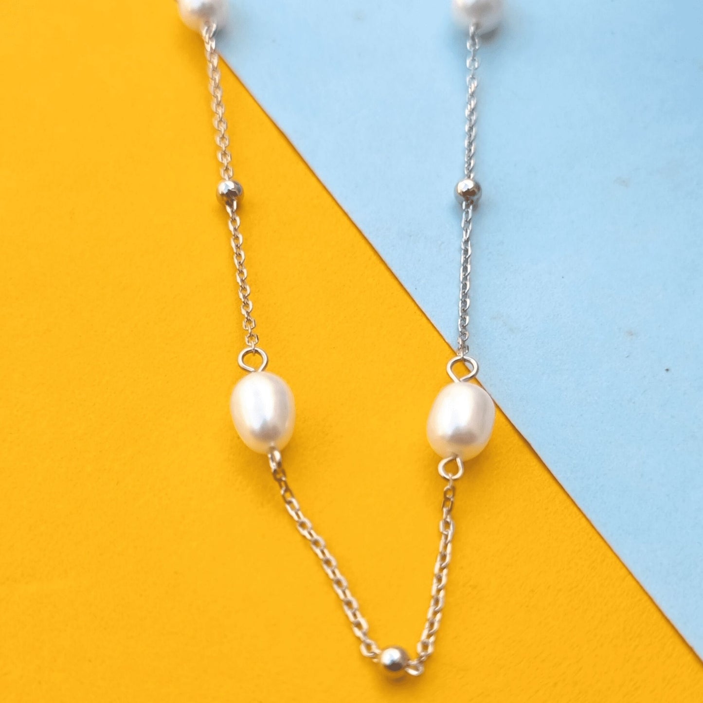 Silver Elegant Pearl necklace